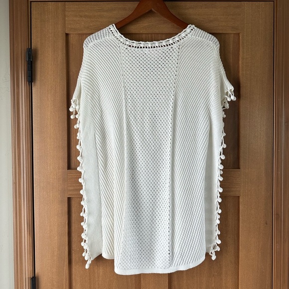 Lilly Pulitzer White Keating Knit Fringe PomPom Sweater Poncho Women’s size XS​ - Picture 8 of 12